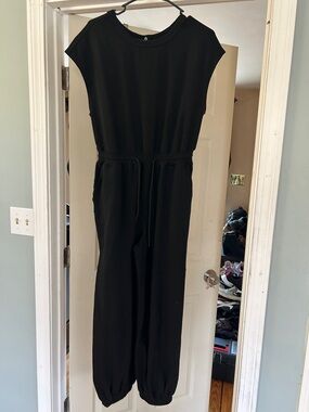 Amazon Essentials Black Cropped Jumpsuit